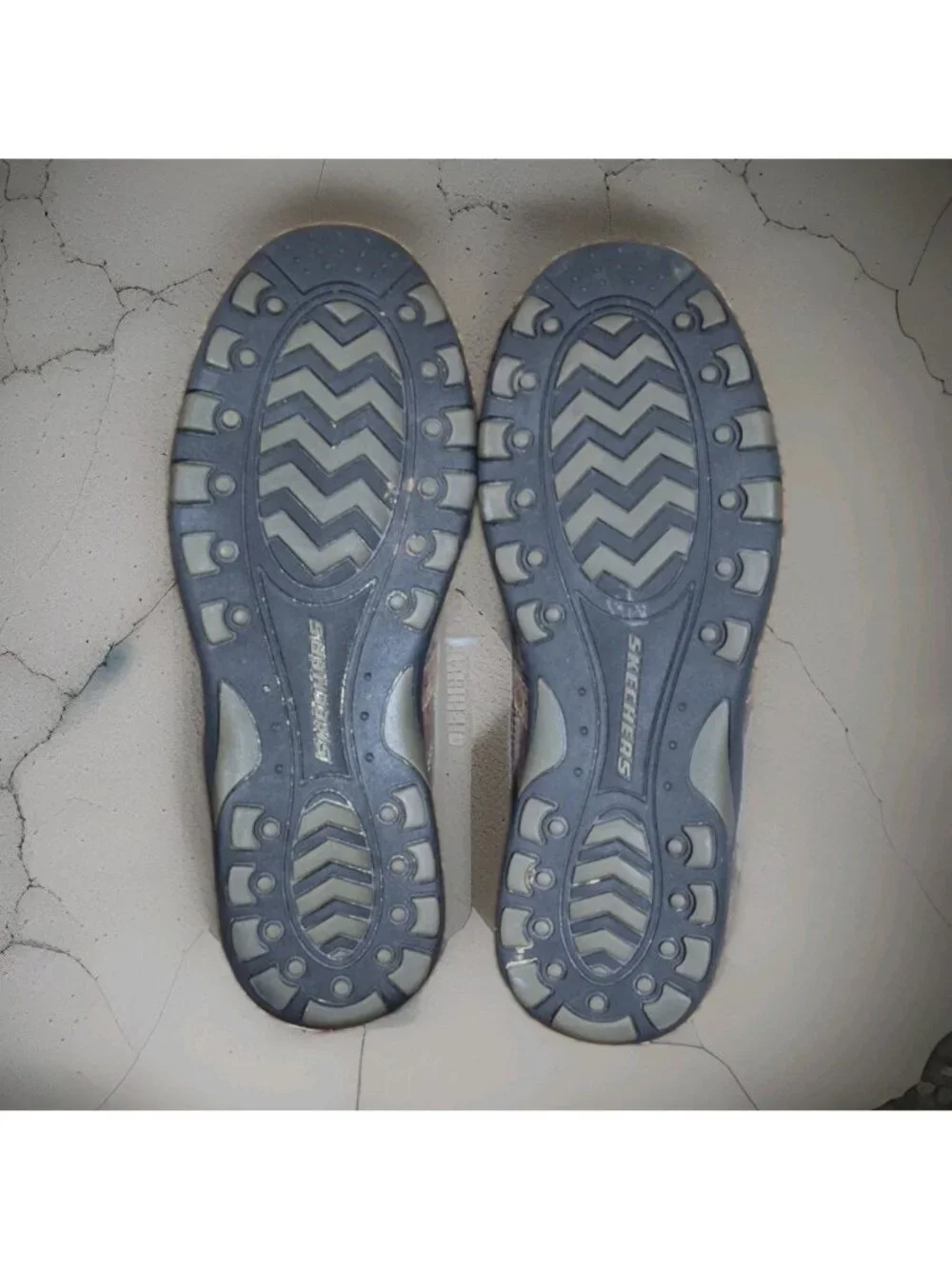 Skechers this product